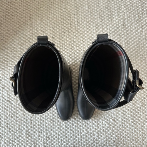 Burberry Black Belt Rubber Riding Boots - Women’s IT38 - Picture 9 of 10